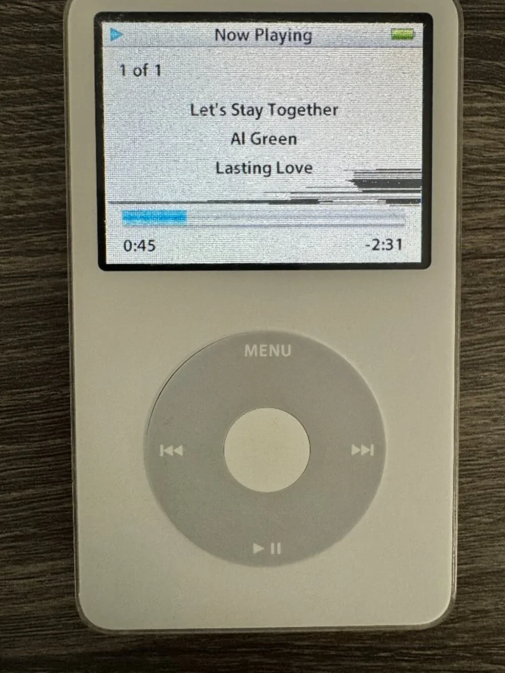 Apple iPod Video 5th Gen 60GB A1136 Tested + Apple Cable Charger Earbuds AS-IS